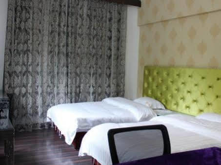 Guilin Jingyi Hotel Екстер'єр фото